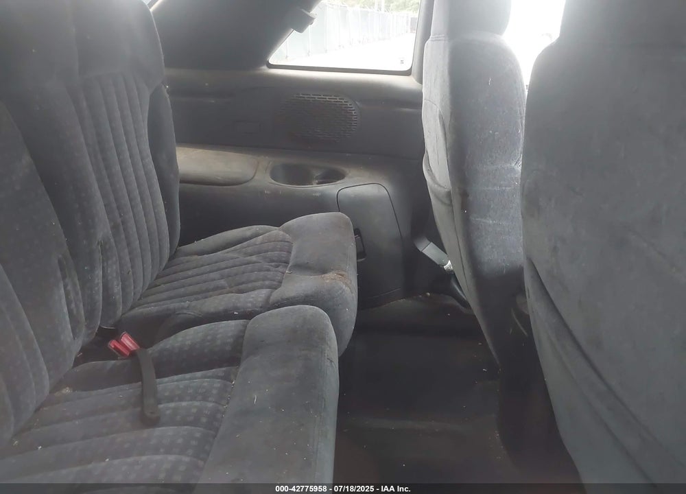 1999 CHEVROLET BLAZER LS VIN: 1GNCT18W4XK215910