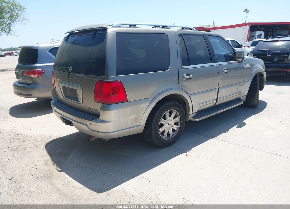 2004 LINCOLN NAVIGATOR VIN: 5LMFU27R14LJ07182