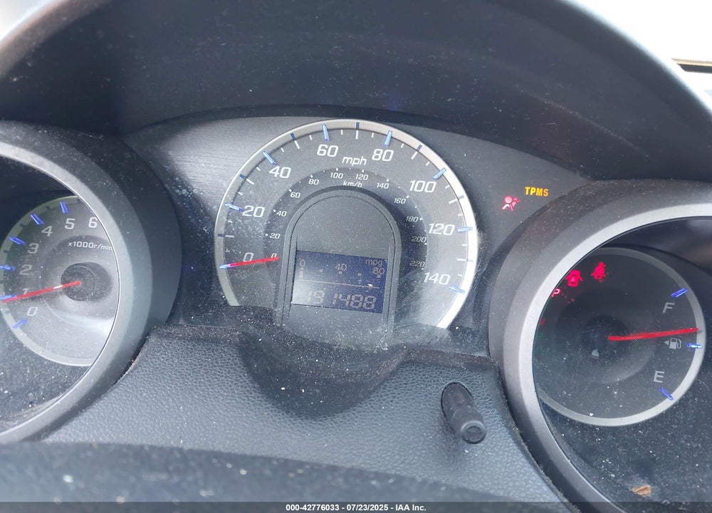 2010 HONDA FIT VIN: JHMGE8H21AC030322