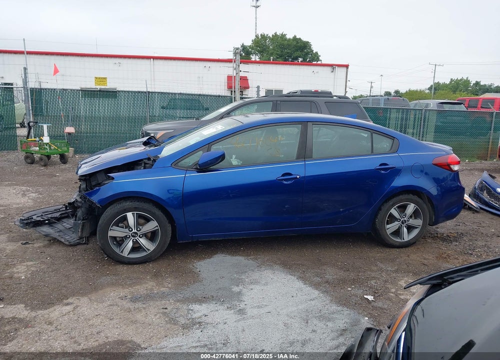 2018 KIA FORTE VIN: 3KPFL4A73JE262351