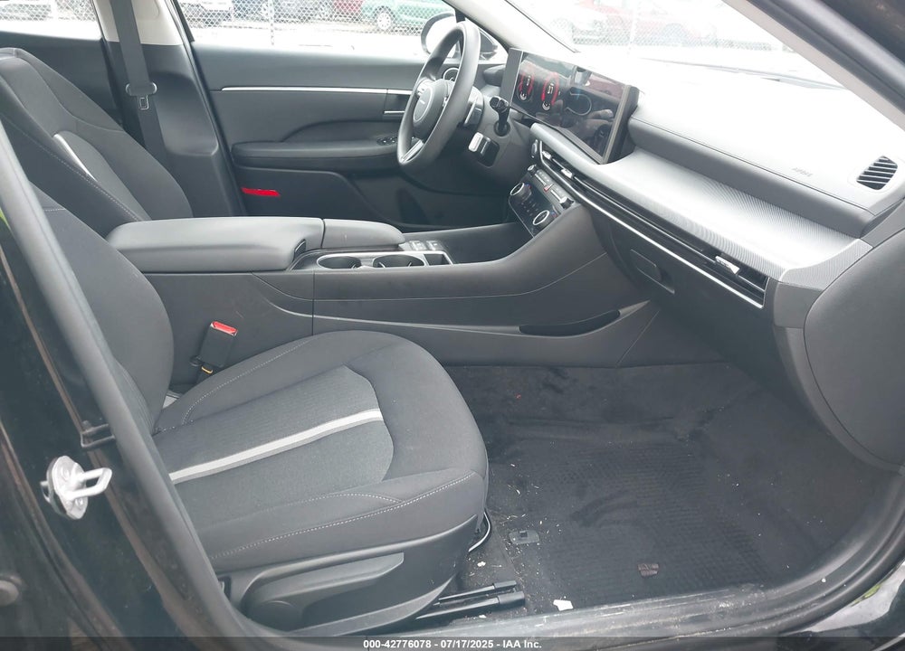 2024 HYUNDAI SONATA VIN: KMHL64JA4RA420034