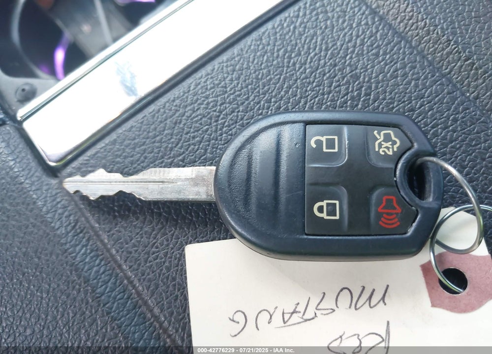 2011 FORD MUSTANG VIN: 1ZVBP8CF9B5153188