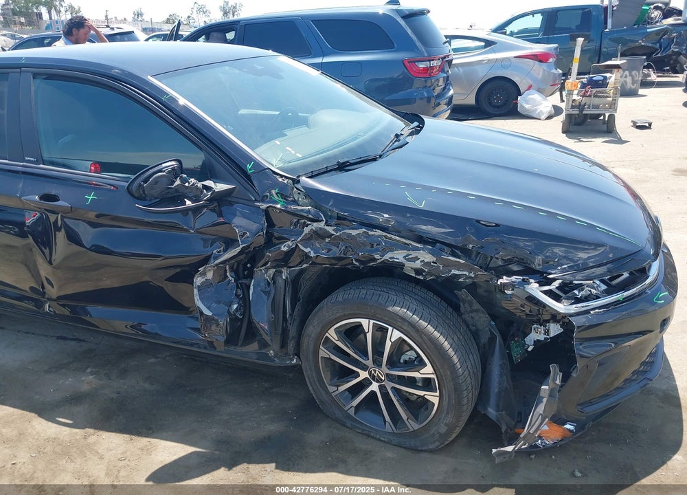 2025 VOLKSWAGEN JETTA 1.5T SPORT VIN: 3VWBX7BU4SM009648