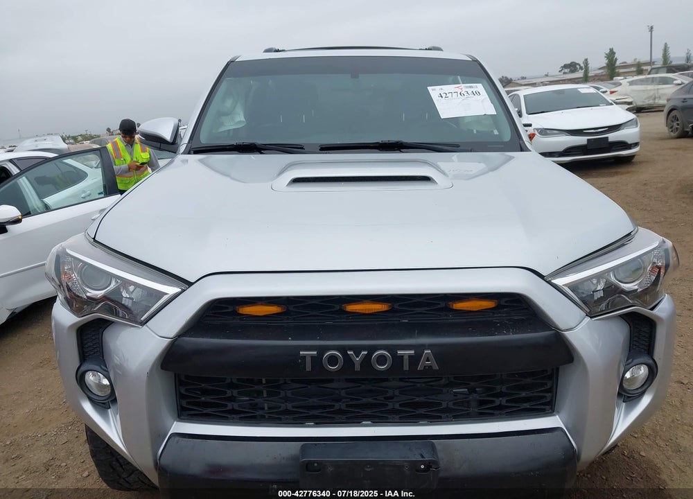 2018 TOYOTA 4RUNNER TRD OFF ROAD PREMIUM VIN: JTEBU5JR4J5576116