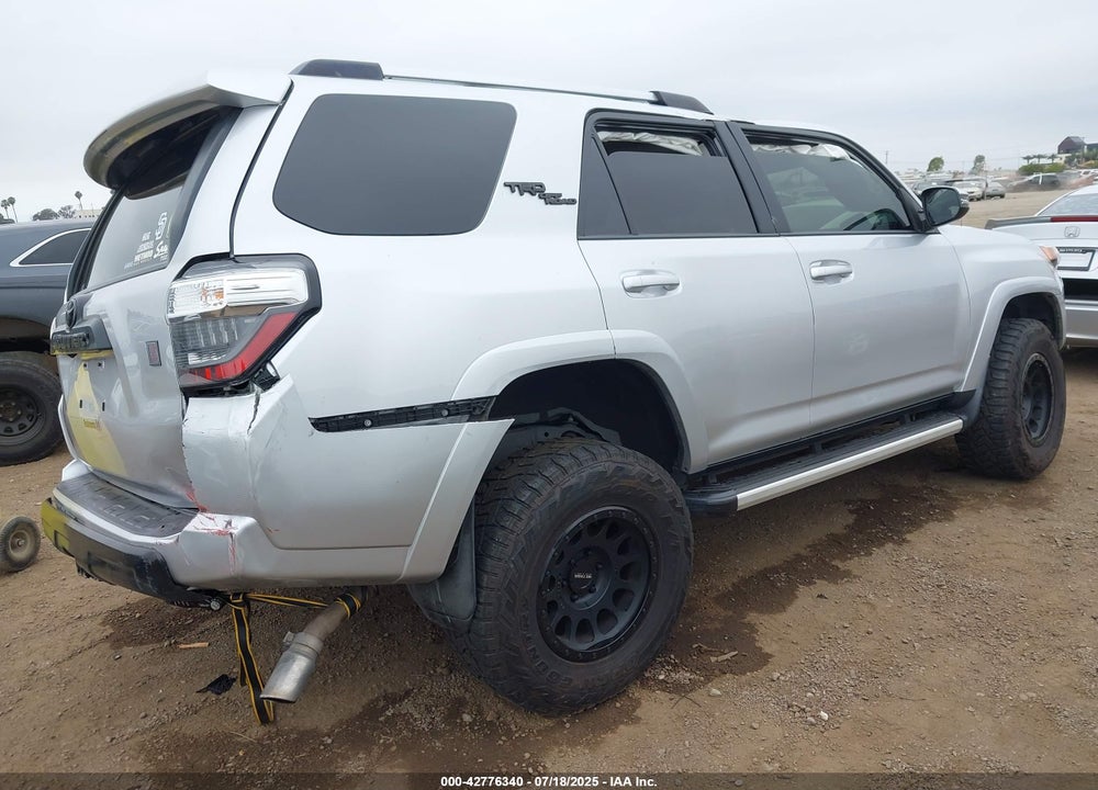 2018 TOYOTA 4RUNNER TRD OFF ROAD PREMIUM VIN: JTEBU5JR4J5576116