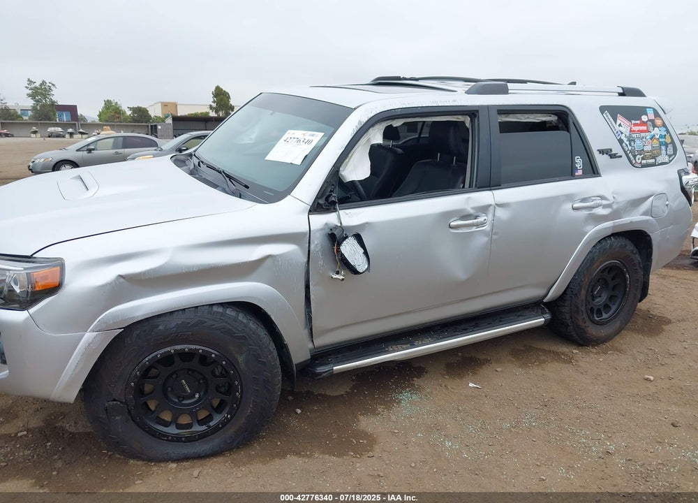 2018 TOYOTA 4RUNNER TRD OFF ROAD PREMIUM VIN: JTEBU5JR4J5576116