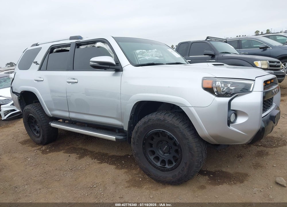 2018 TOYOTA 4RUNNER TRD OFF ROAD PREMIUM VIN: JTEBU5JR4J5576116