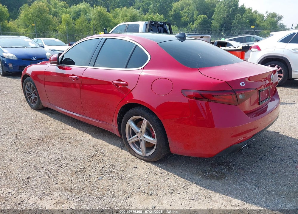 2017 ALFA ROMEO GIULIA VIN: ZARFAEDN3H7550294