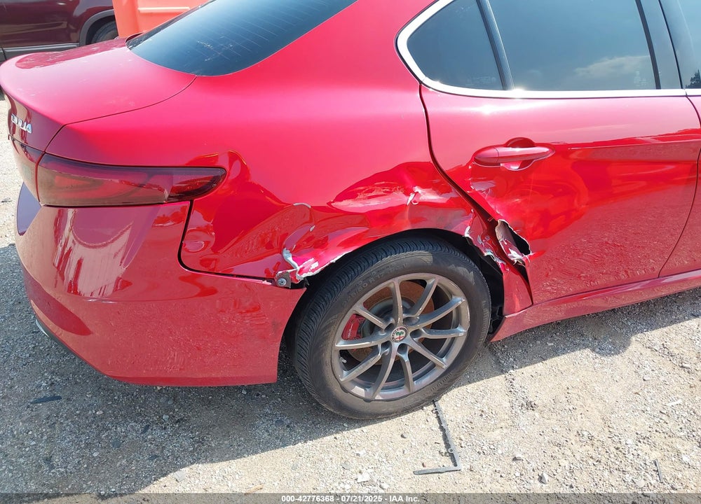 2017 ALFA ROMEO GIULIA VIN: ZARFAEDN3H7550294