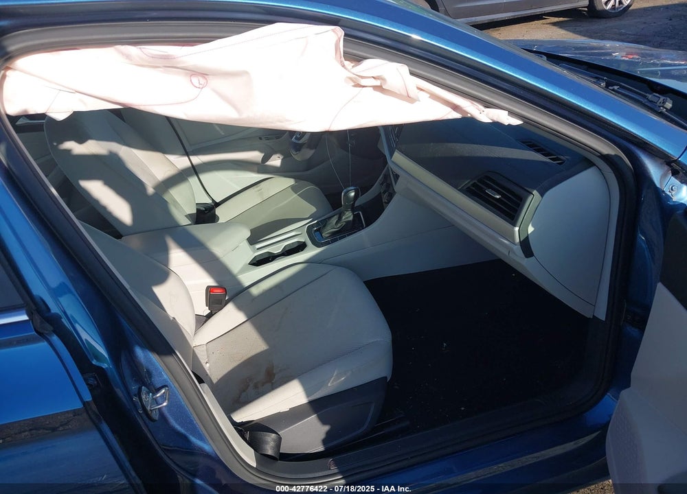 2019 VOLKSWAGEN JETTA 1.4T R-LINE/1.4T S/1.4T SE VIN: 3VWC57BUXKM177644