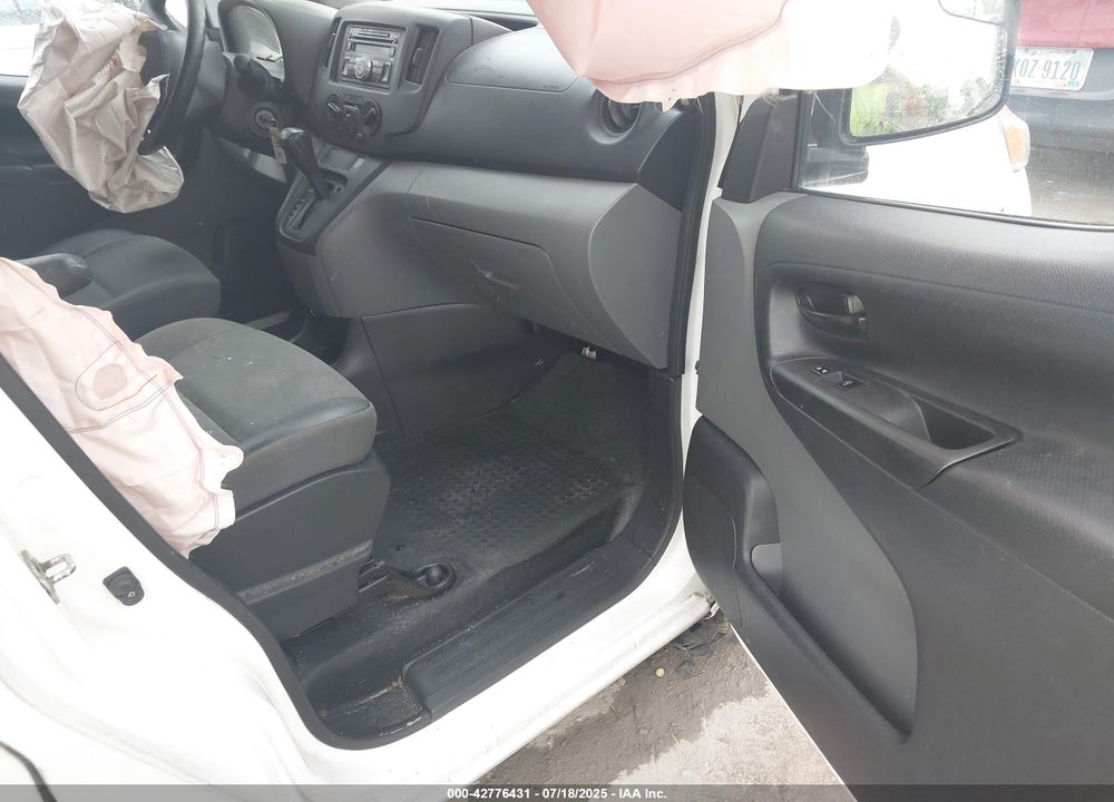 2017 NISSAN NV200 VIN: 3N6CM0KNXHK692117