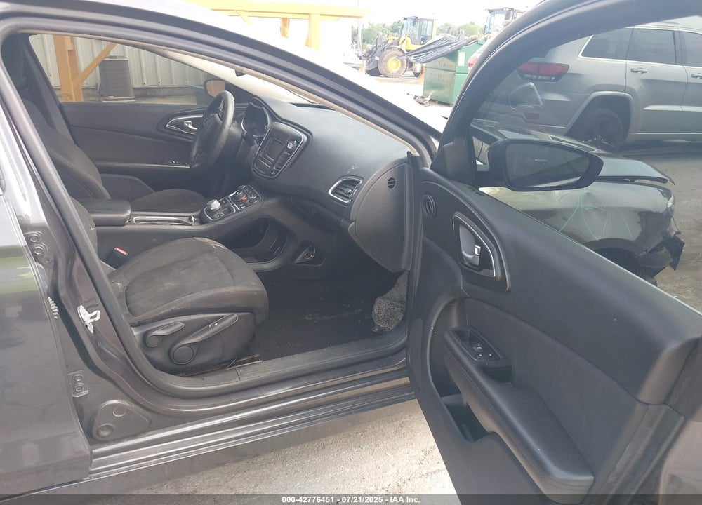 2016 CHRYSLER 200 VIN: 1C3CCCFB3GN153911