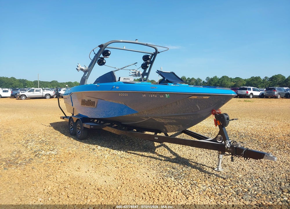 2020 MALIBU 25 LSV WAKESETTER VIN: MB2H4499I920