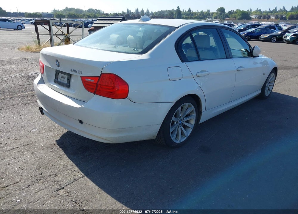 2011 BMW 3 SERIES VIN: WBAPH5G57BNM80045