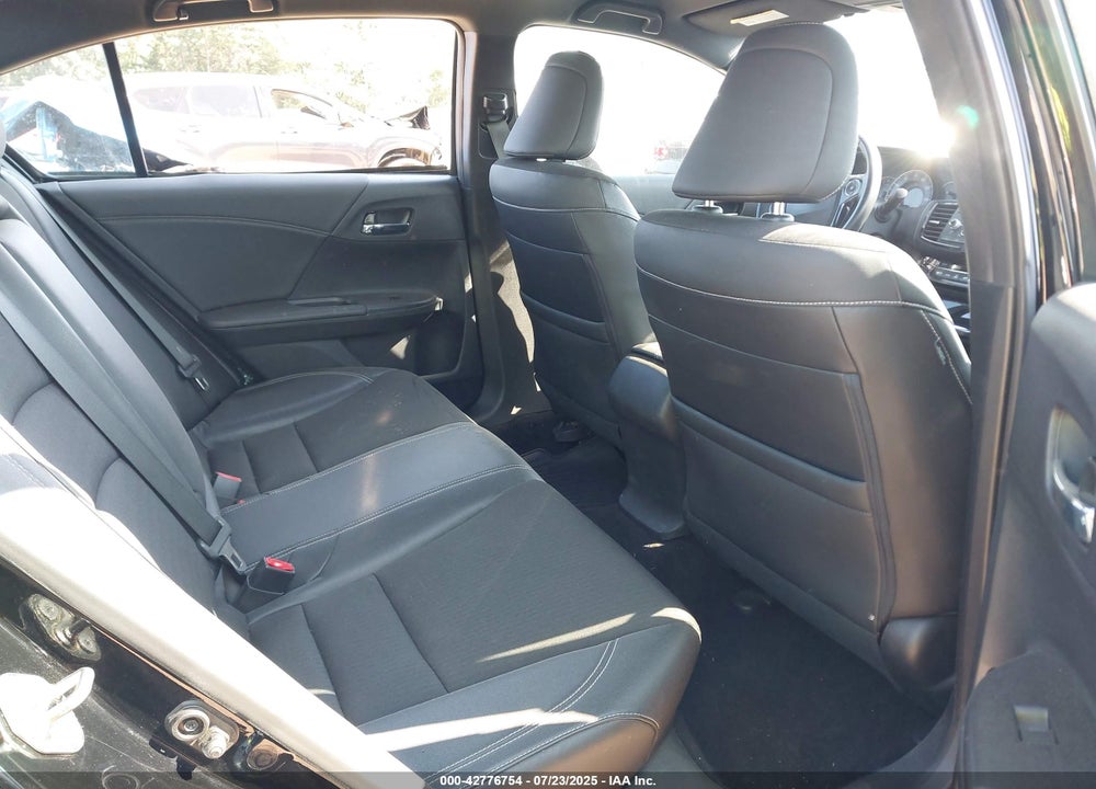 2017 HONDA ACCORD VIN: 1HGCR2F56HA097116