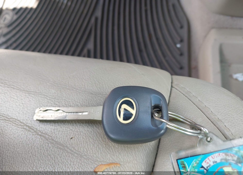 2007 LEXUS RX350 VIN: 2T2HK31U37C038012