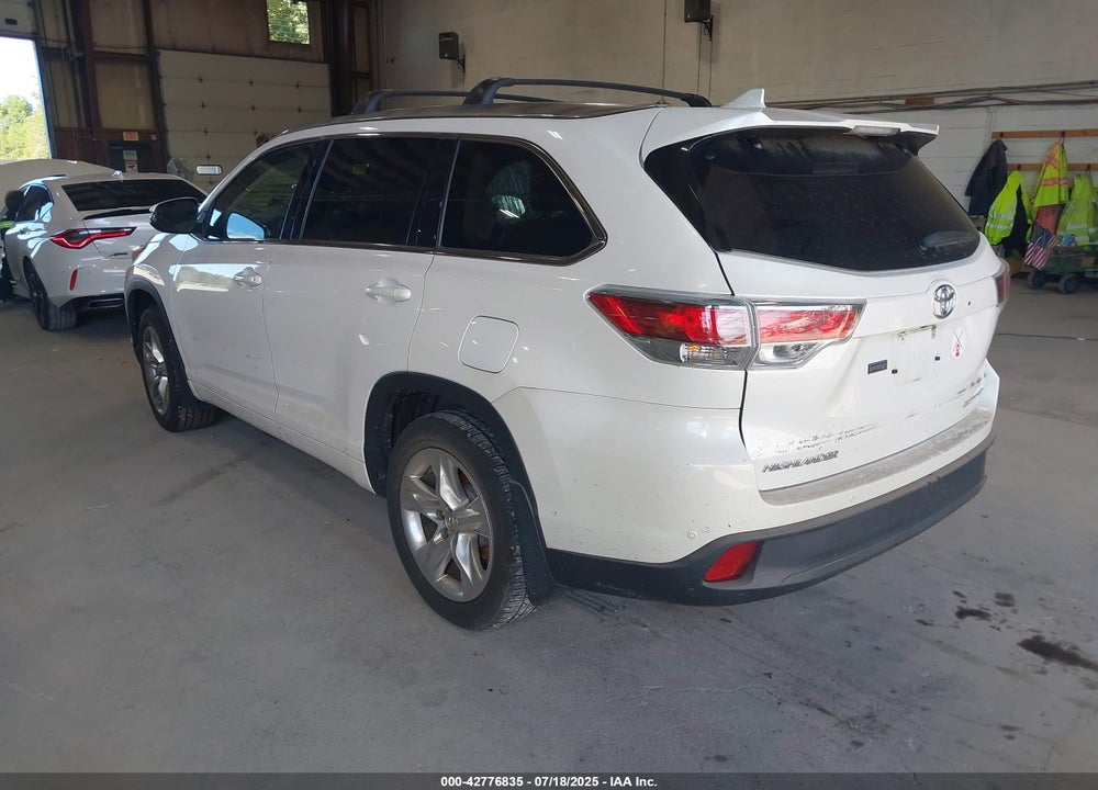 2015 TOYOTA HIGHLANDER VIN: 5TDDKRFH1FS117329