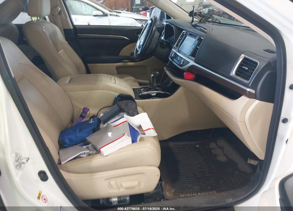 2015 TOYOTA HIGHLANDER VIN: 5TDDKRFH1FS117329