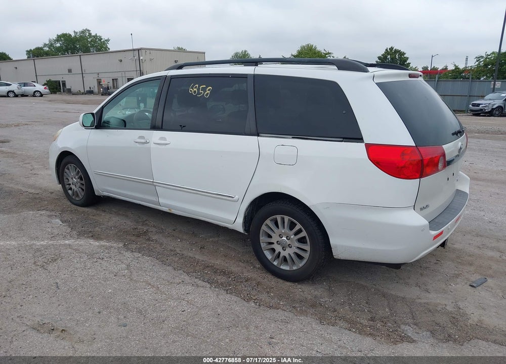 2008 TOYOTA SIENNA LIMITED VIN: 5TDBK22C38S009418