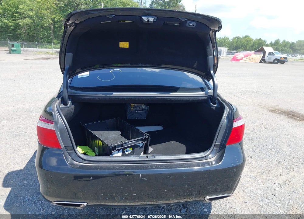 2009 LEXUS LS460 VIN: JTHCL46F095003664