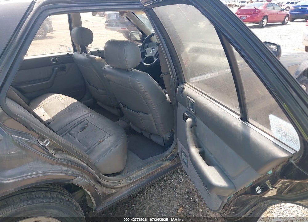 1989 HONDA ACCORD SEI VIN: 1HGCA5654KA025685