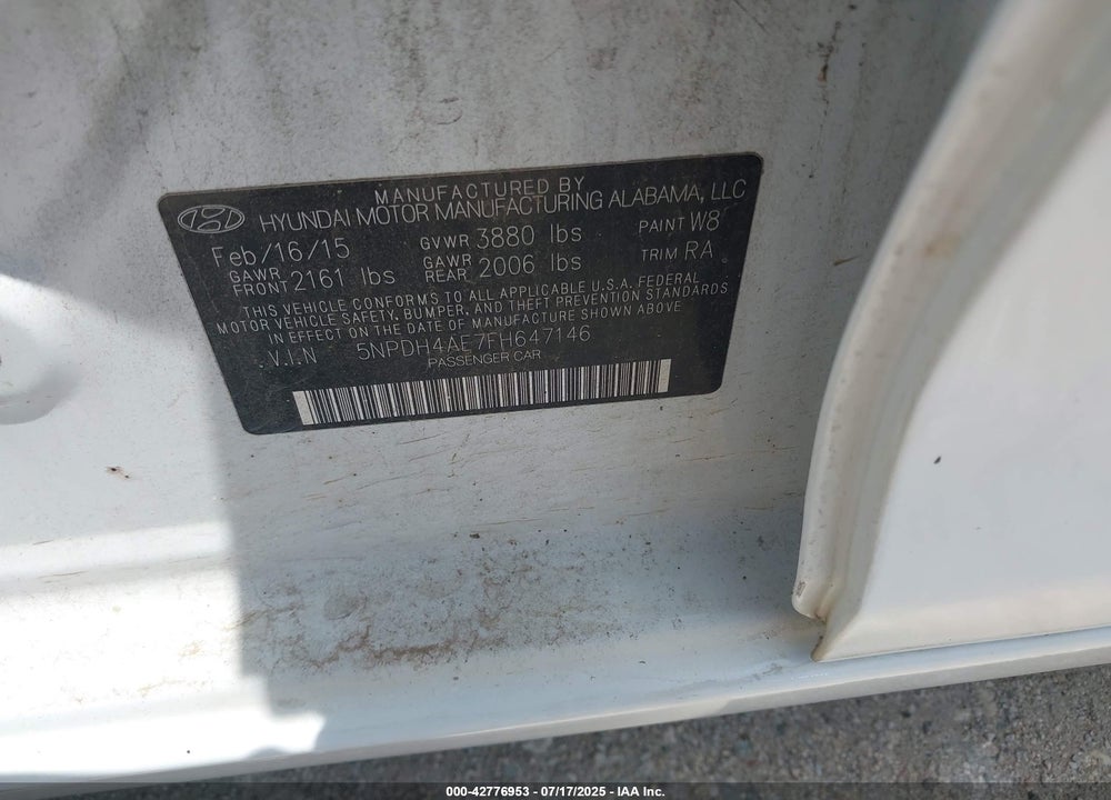 2015 HYUNDAI ELANTRA VIN: 5NPDH4AE7FH647146