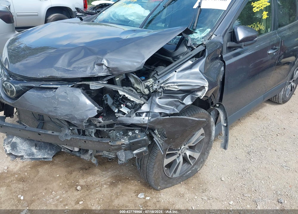 2018 TOYOTA RAV4 VIN: JTMRFREV9JJ254509