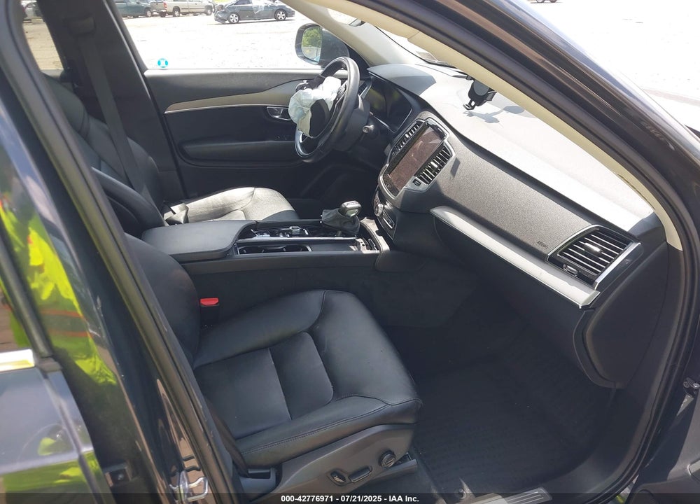 2021 VOLVO XC90 VIN: YV4102PKXM1761574