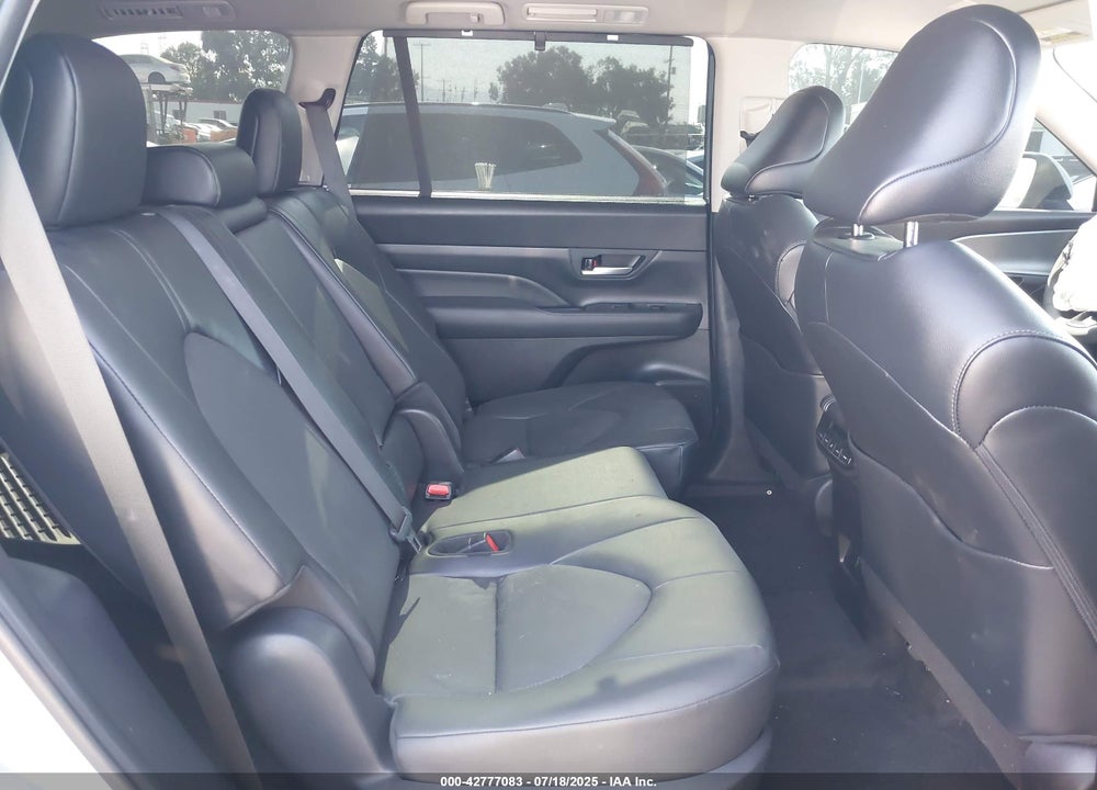 2024 TOYOTA GRAND HIGHLANDER HYBRID XLE VIN: 5TDABAA59RS000815