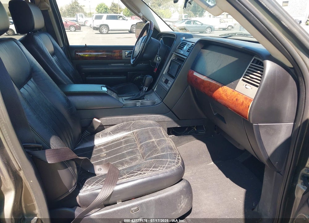 2003 LINCOLN NAVIGATOR VIN: 5LMFU28R13LJ25792