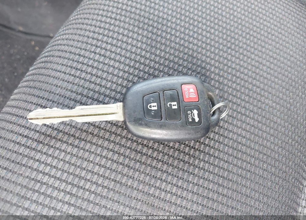 2018 TOYOTA COROLLA VIN: 5YFBURHE3JP777040