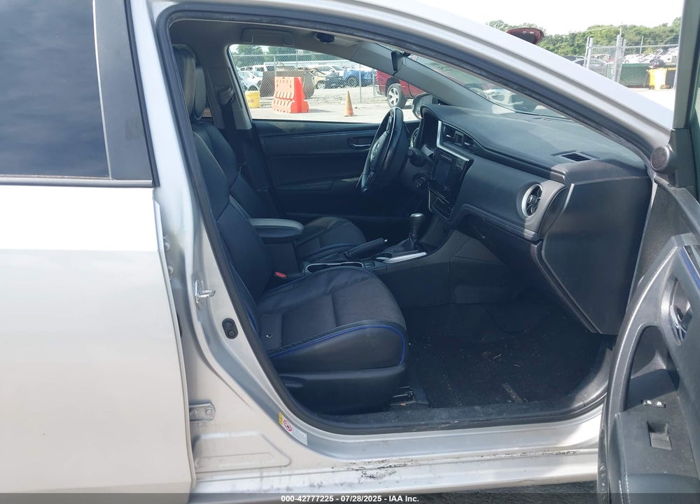 2018 TOYOTA COROLLA VIN: 5YFBURHE3JP777040