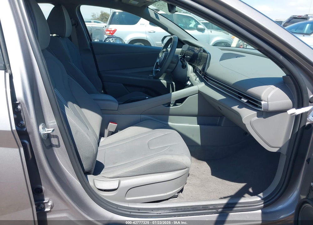 2024 HYUNDAI ELANTRA VIN: KMHLM4DGXRU665523