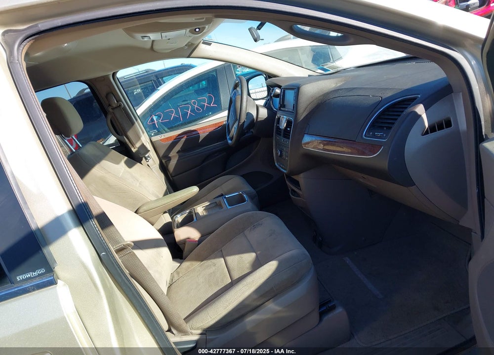 2011 CHRYSLER TOWN & COUNTRY TOURING VIN: 2A4RR5DG5BR615227