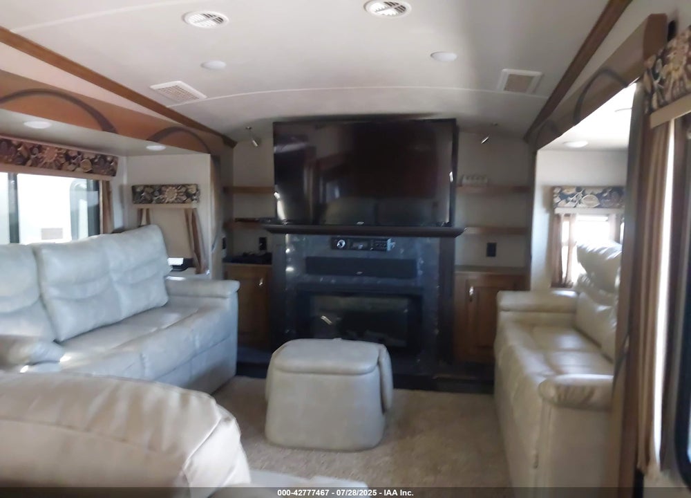 2019 FOREST RIVER CEDAR CREEK VIN: 4X4FCRP25KS221026