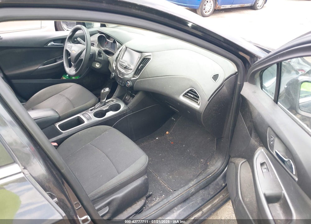 2017 CHEVROLET CRUZE VIN: 1G1BE5SM7H7252797