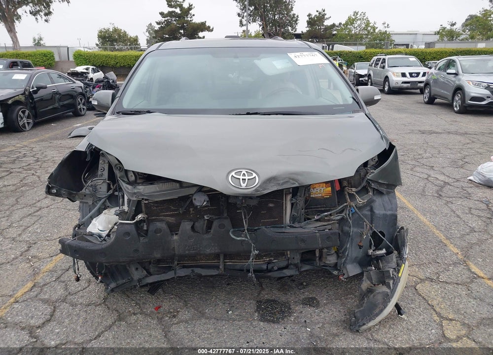 2013 TOYOTA SIENNA LIMITED V6 7 PASSENGER VIN: 5TDYK3DC2DS307191