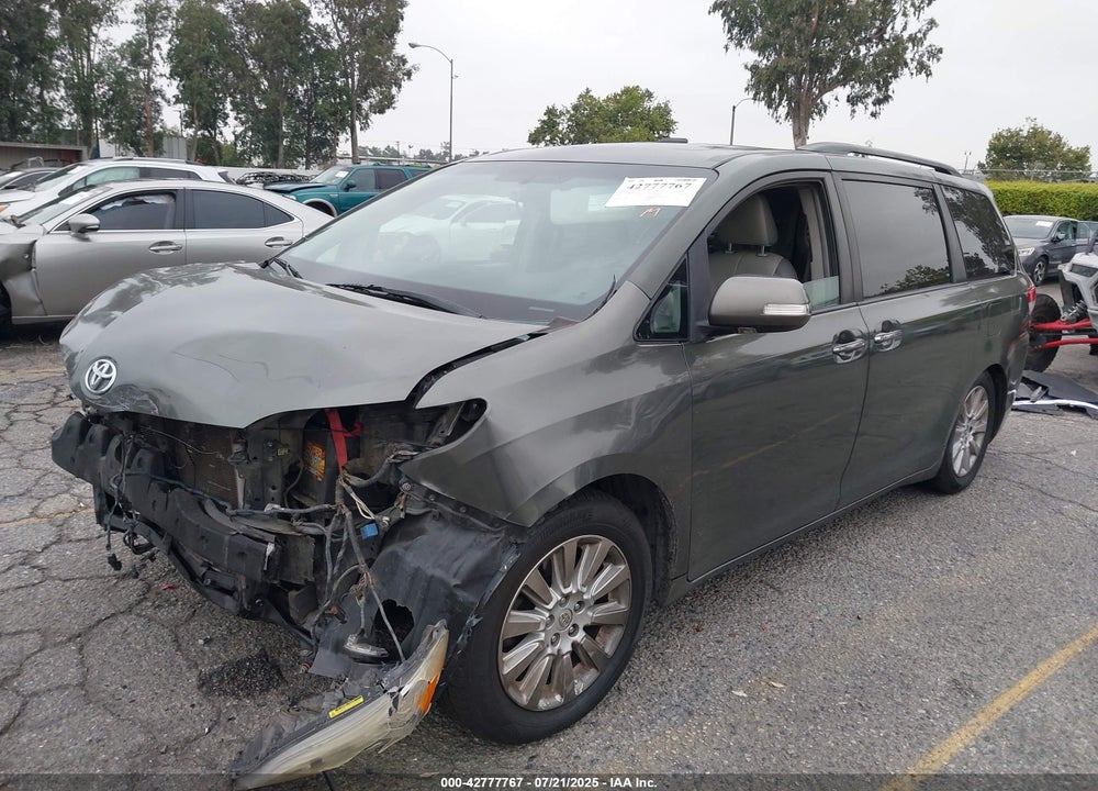 2013 TOYOTA SIENNA LIMITED V6 7 PASSENGER VIN: 5TDYK3DC2DS307191