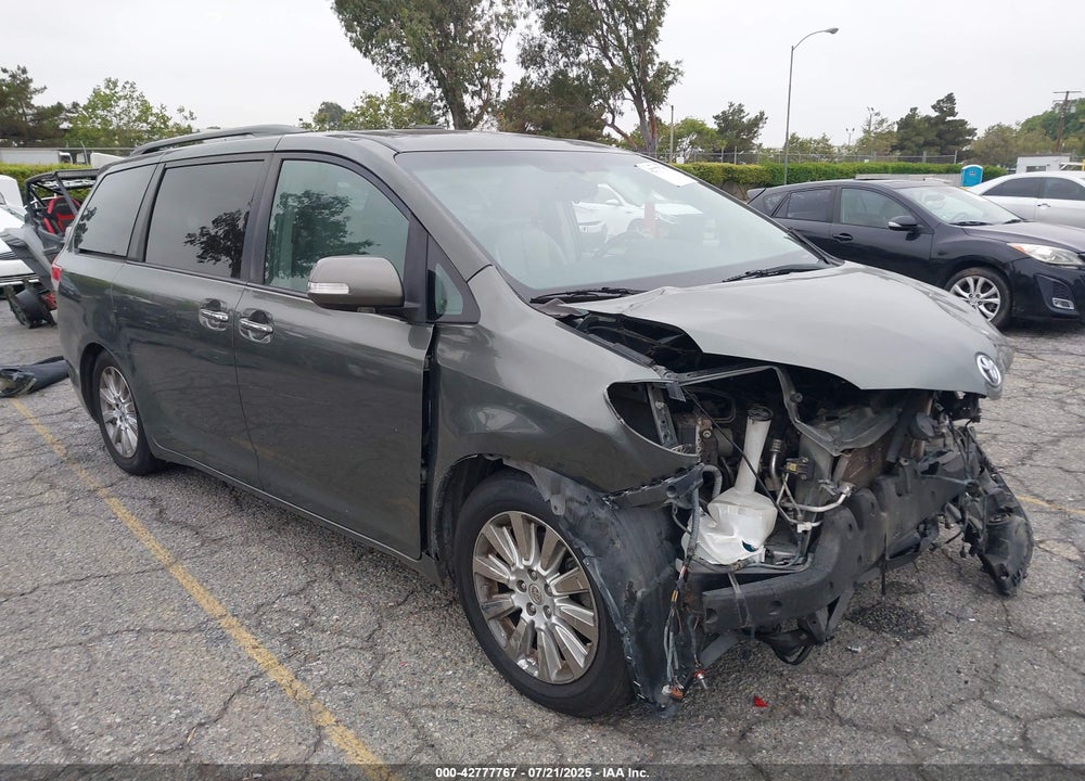 2013 TOYOTA SIENNA LIMITED V6 7 PASSENGER VIN: 5TDYK3DC2DS307191