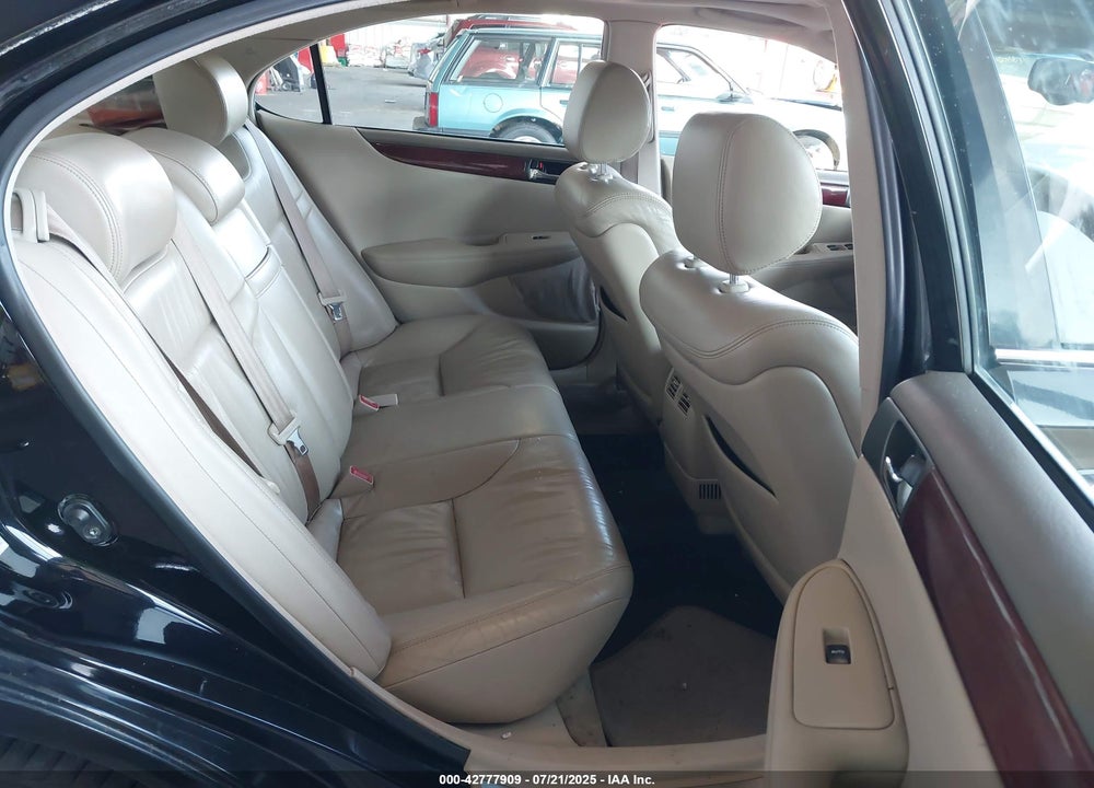 2002 LEXUS ES 300 VIN: JTHBF30G725010082