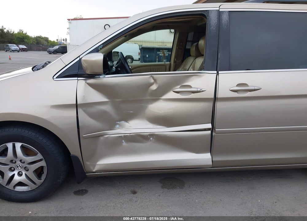2005 HONDA ODYSSEY EX-L VIN: 5FNRL386X5B037672