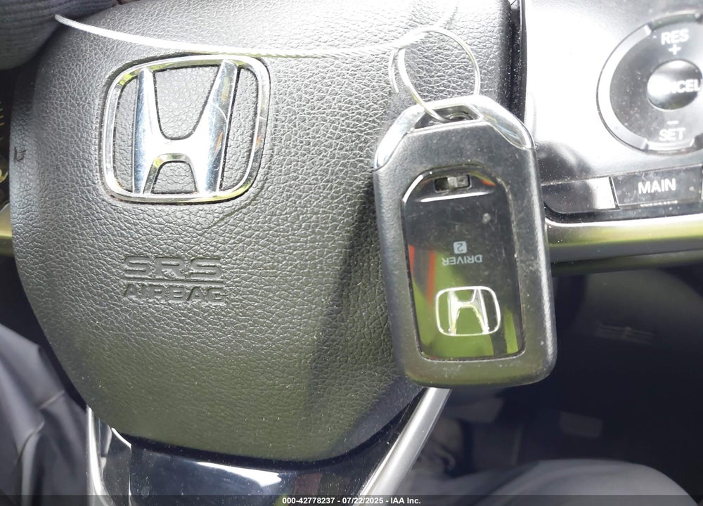 2018 HONDA CR-V VIN: 2HKRW2H80JH670910