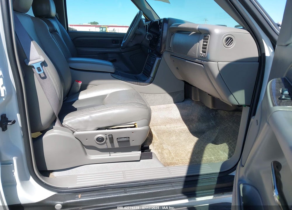 2003 GMC YUKON XL 1500 DENALI VIN: 1GKFK66U23J290200