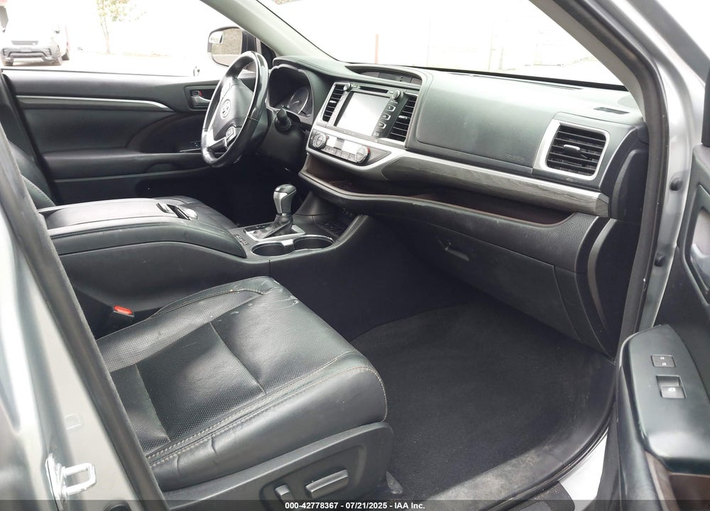 2017 TOYOTA HIGHLANDER VIN: 5TDYZRFH6HS229723