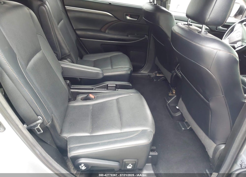 2017 TOYOTA HIGHLANDER VIN: 5TDYZRFH6HS229723