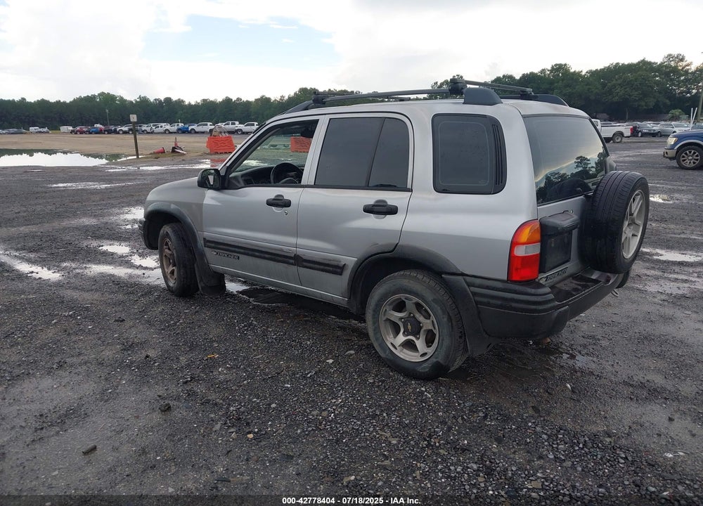 2001 CHEVROLET TRACKER VIN: 2CNBJ734416921249