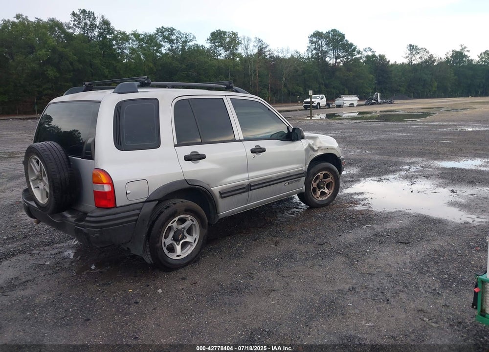 2001 CHEVROLET TRACKER VIN: 2CNBJ734416921249