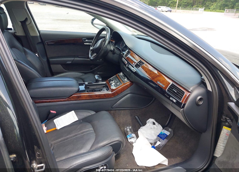 2012 AUDI A8 L VIN: WAURVAFD2CN002071