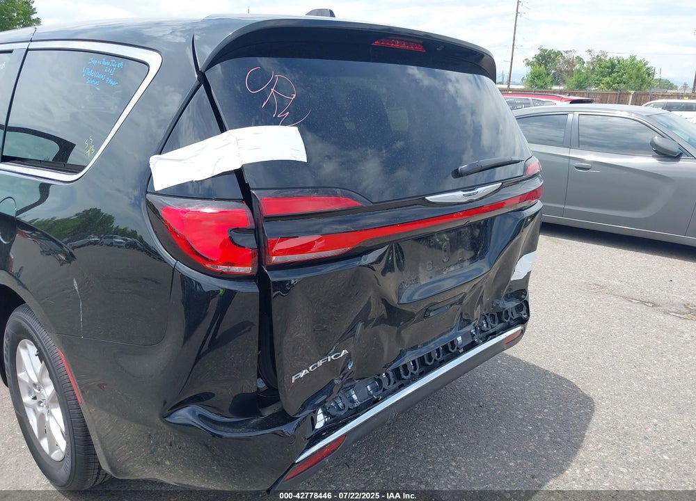 2025 CHRYSLER PACIFICA SELECT VIN: 2C4RC1BG3SR574695