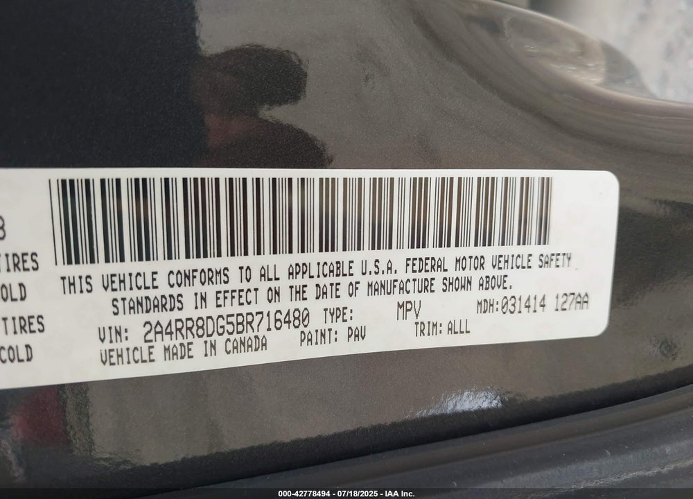 2011 CHRYSLER TOWN & COUNTRY TOURING-L VIN: 2A4RR8DG5BR716480